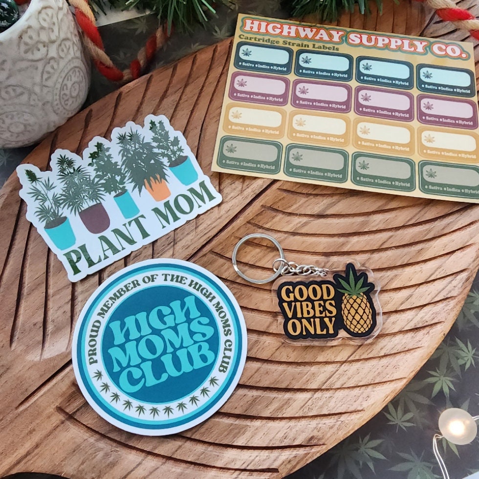 High Moms Stoner Club Gift Set Sticker Keychain Set